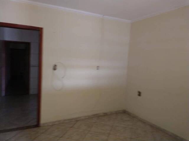 Casa para Venda em Rio das Pedras - 5