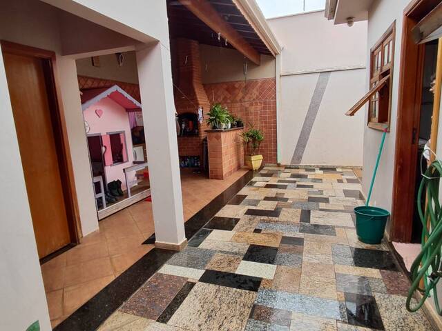 Casa para Venda em Rio das Pedras - 4