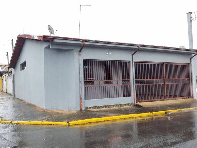 #402 - Casa para Venda em Rio das Pedras - SP