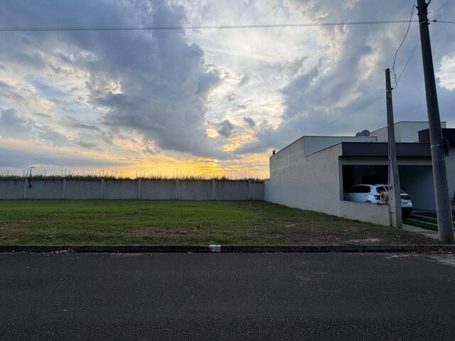 #373 - Terreno em condomínio para Venda em Rio das Pedras - SP
